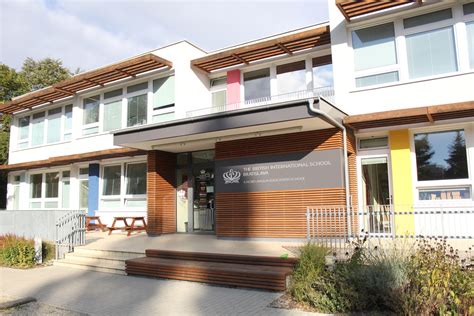 the british international school bratislava|Britská medzinárodná škola Bratislava .
